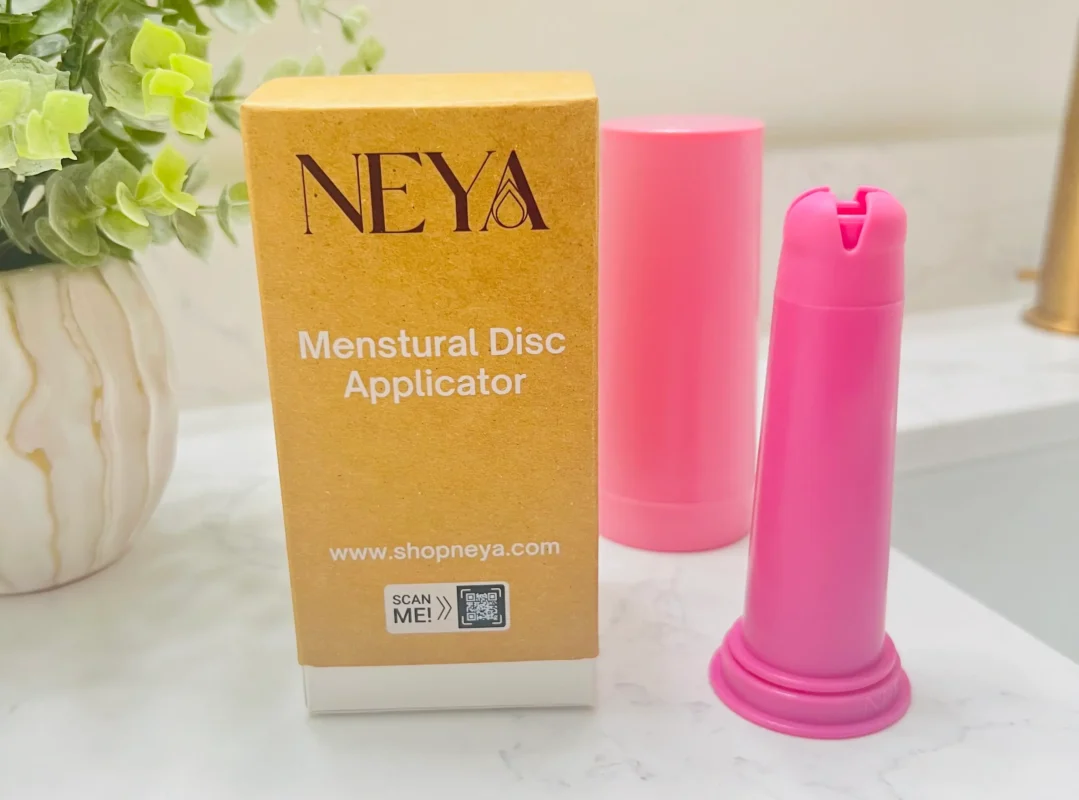 How to Insert a Menstrual Disc Applicator