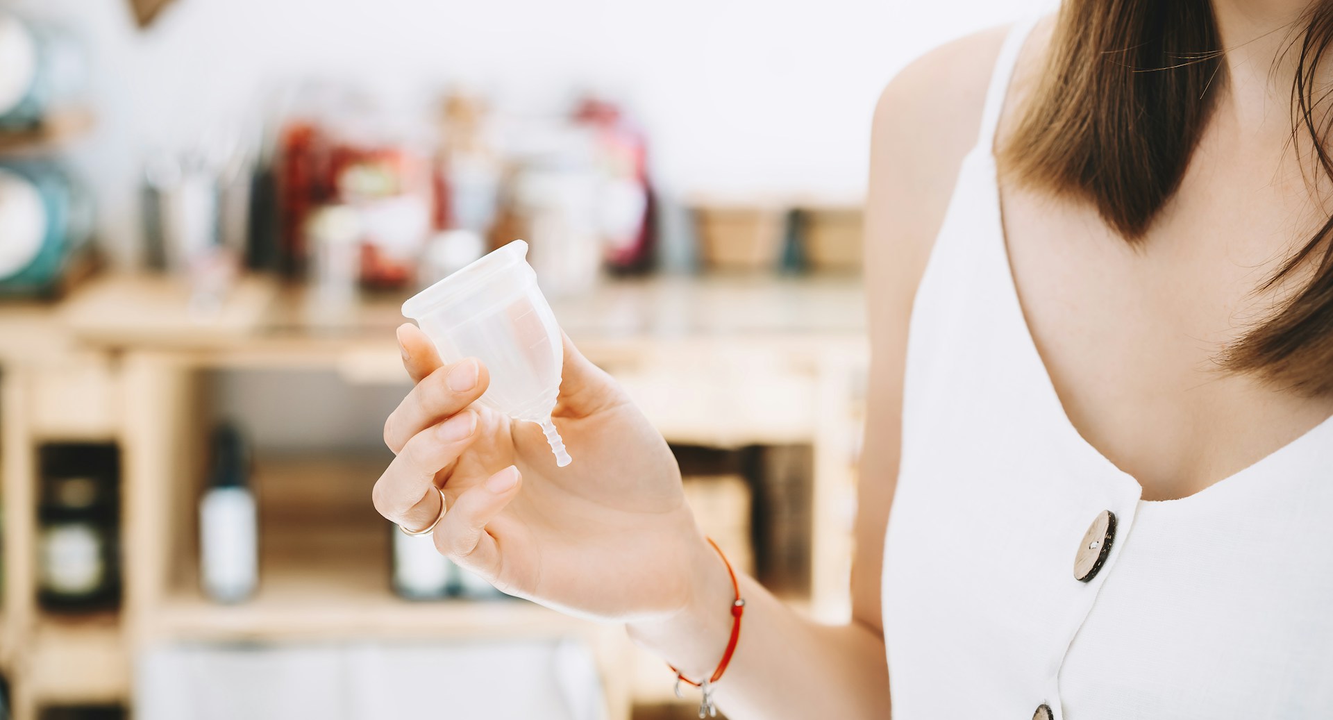 Menstrual Disc vs. Cup: Which Is Better for Your Body and Lifestyle?